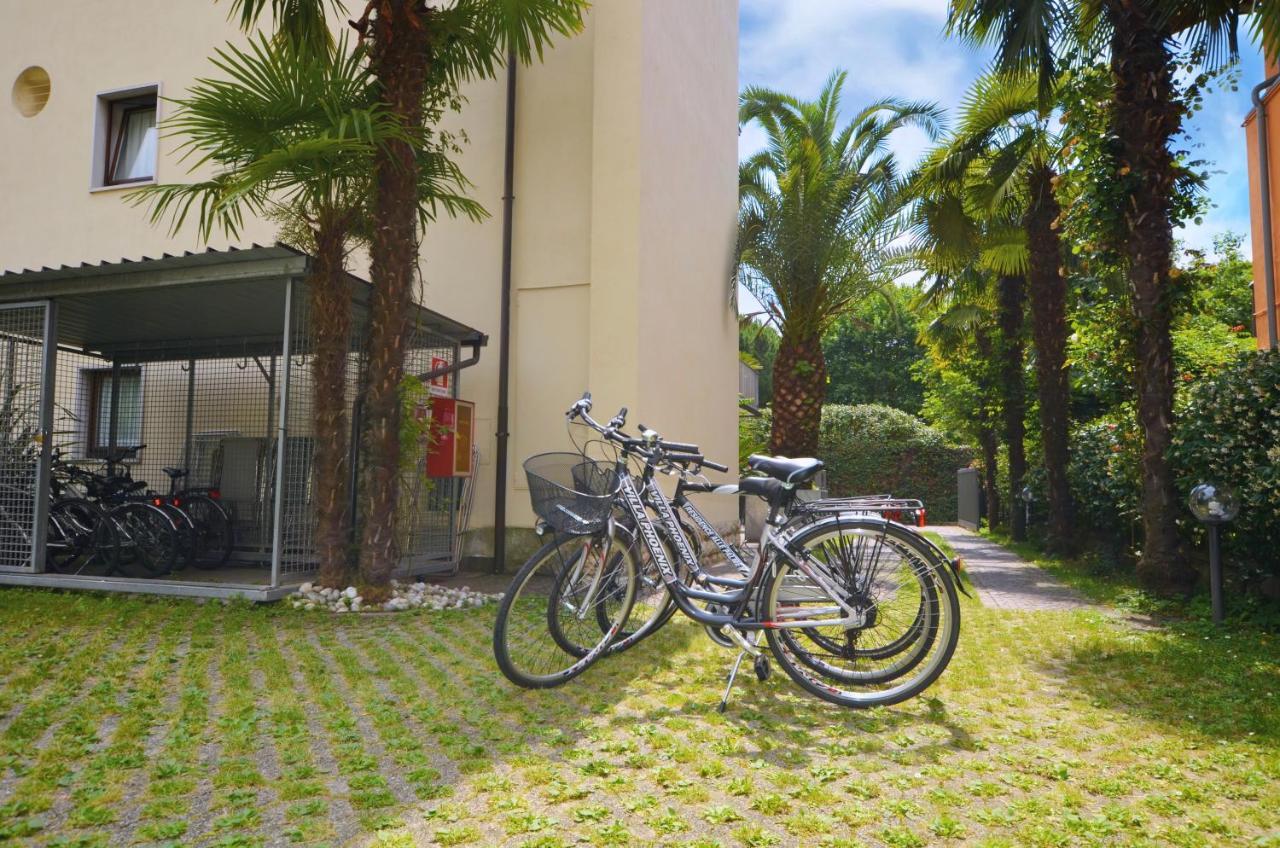Villa Phoenix - Lake Apartments Riva del Garda Buitenkant foto
