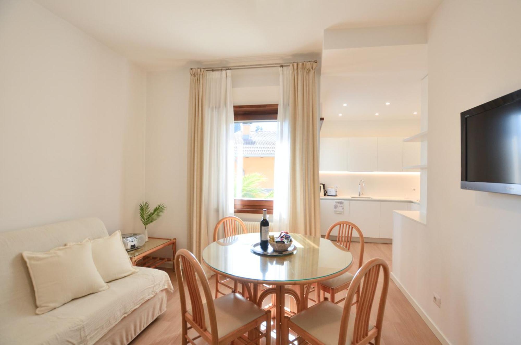 Villa Phoenix - Lake Apartments Riva del Garda Buitenkant foto