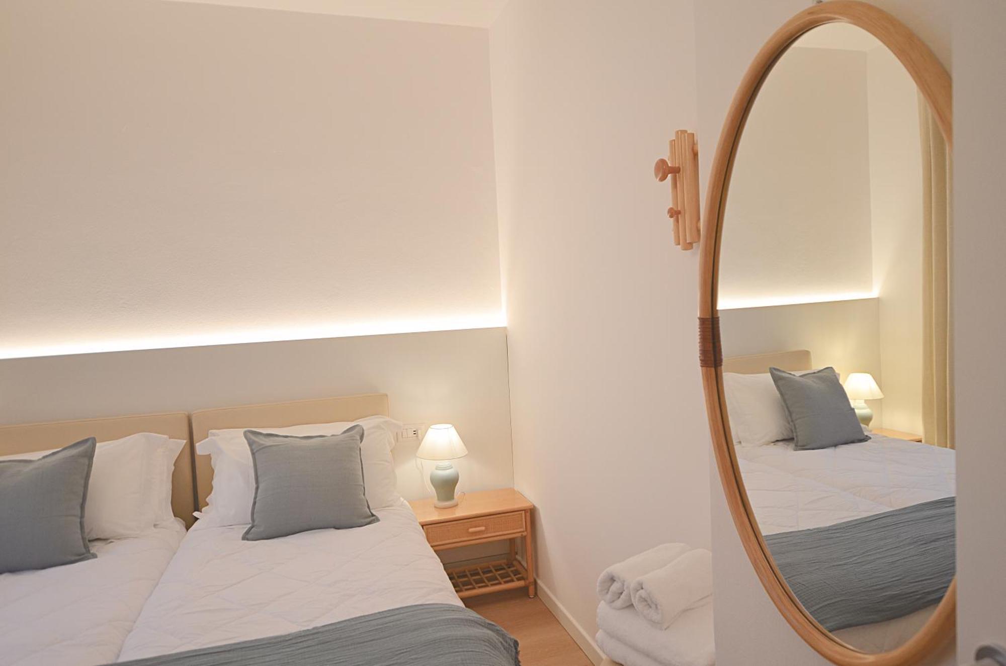 Villa Phoenix - Lake Apartments Riva del Garda Kamer foto