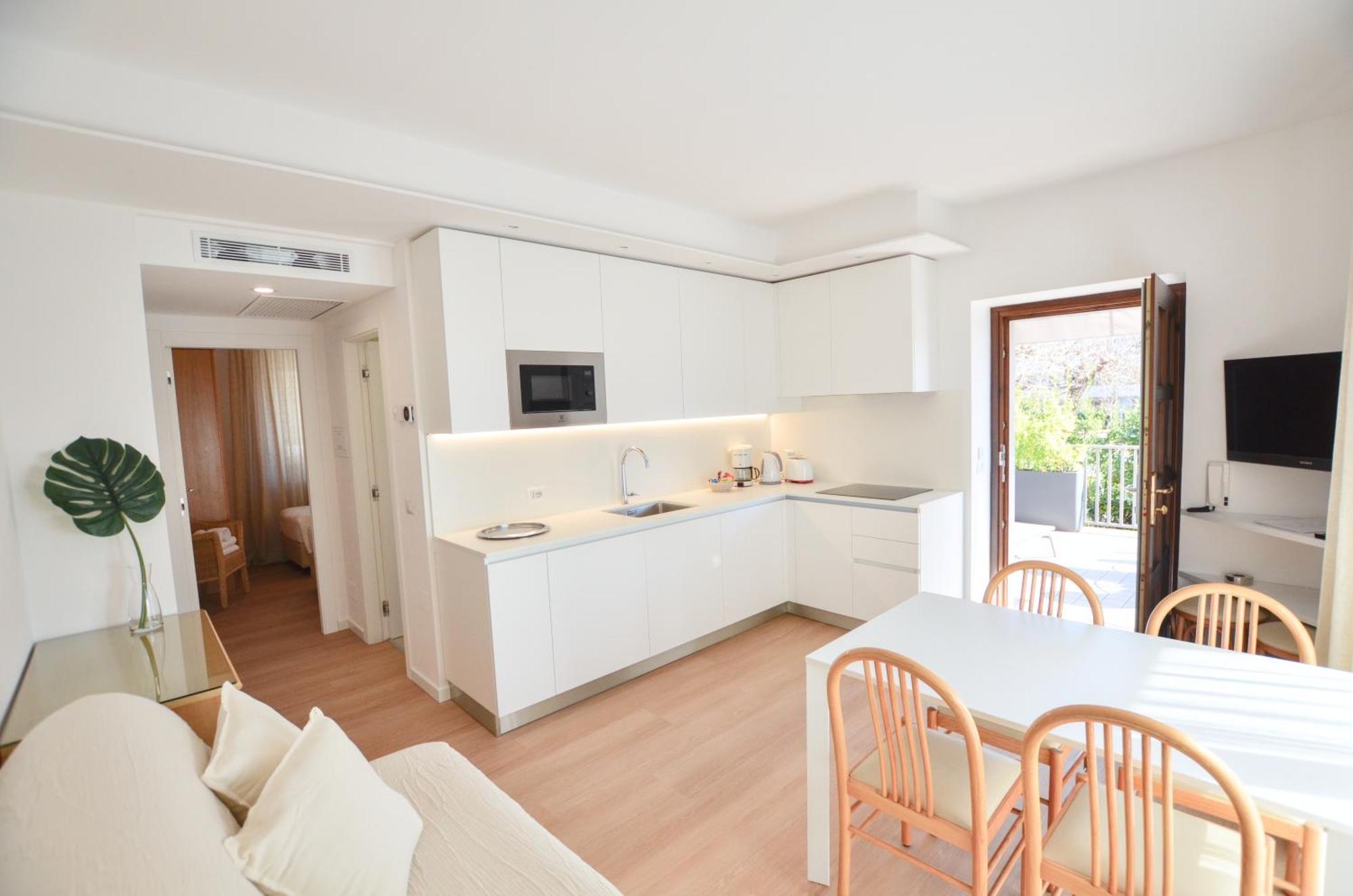 Villa Phoenix - Lake Apartments Riva del Garda Kamer foto